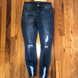 Design lab blue distressed jeans (size 26)